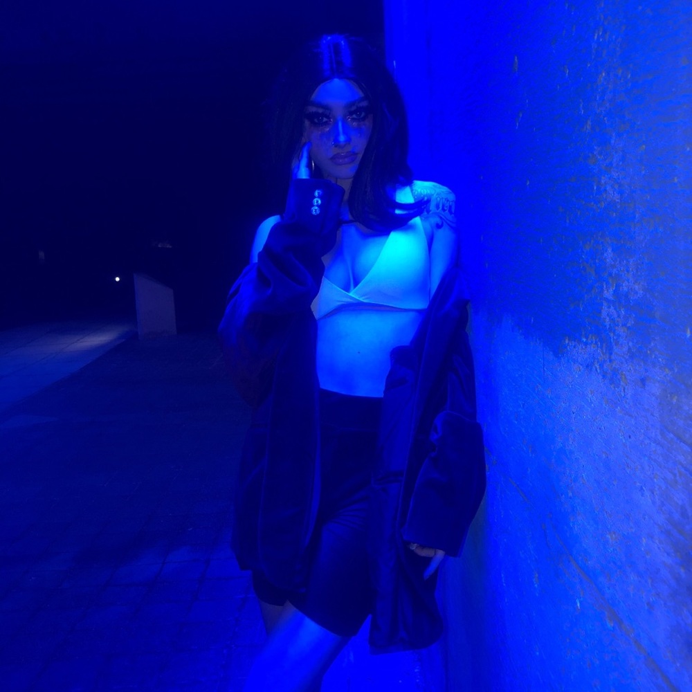 Meet your Posher, Sidney